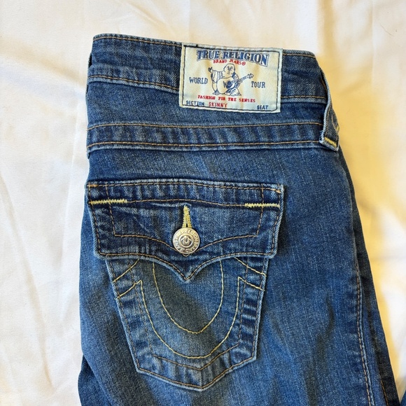 True Religion Women’s Skinny Jeans Size 26 Dark Wash Flap Pockets Designer Denim - Picture 10 of 10